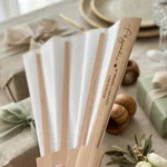 Abanico Personalizado de Madera y Tela para Bodas, Comuniones y Bautizos - Imagen 3