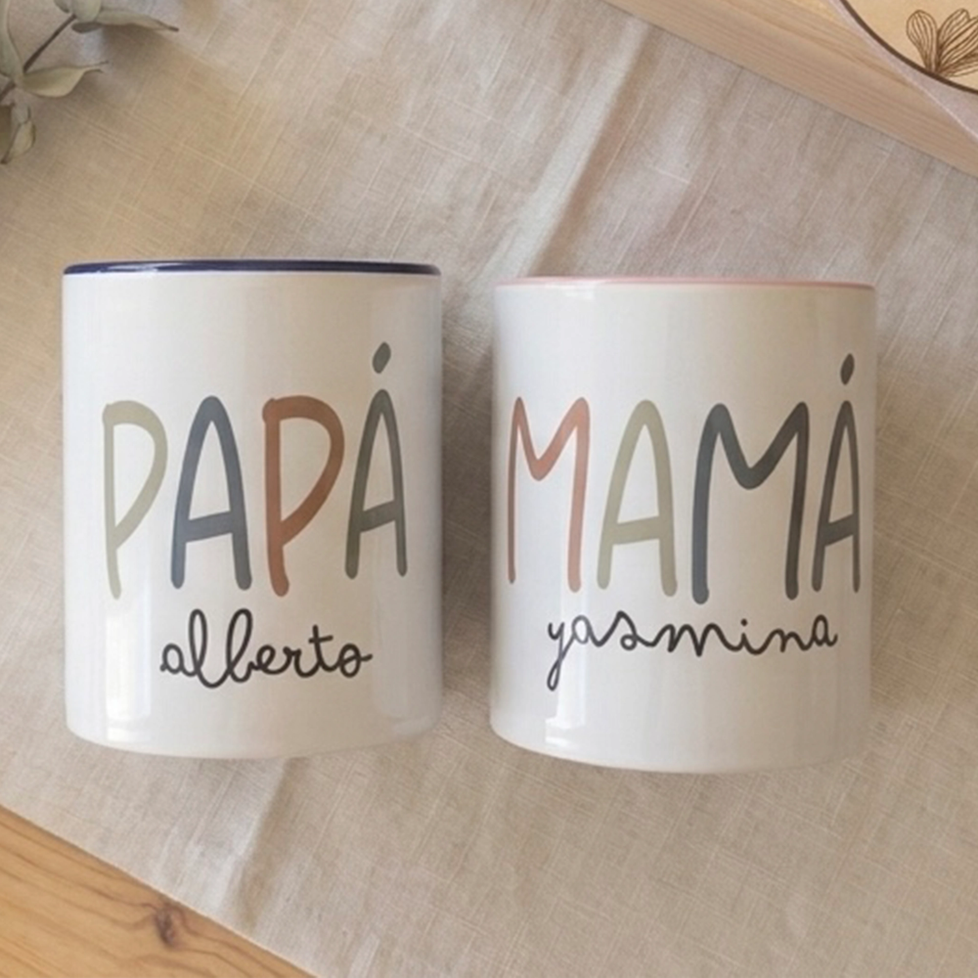 TAZAS PAPAS Pack de Tazas Personalizadas "Mamá y Papá" - Imagen 1